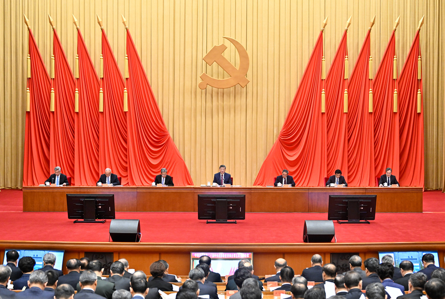 1月12日,中共中央总书记、国家主席、中央军委主席习近平在中国共产党第二十届中央纪律检查委员会第五次全体会议上发表重要讲话。李强、赵乐际、王沪宁、蔡奇、丁薛祥、李希出席会议。
